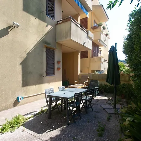 N215 - Numana, Trilocale Con Portico * Нумана