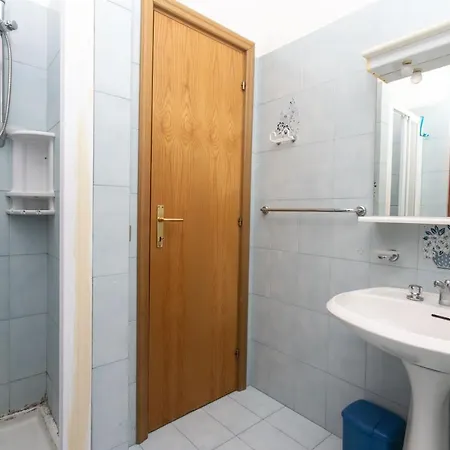 N215 - Numana, Trilocale Con Portico